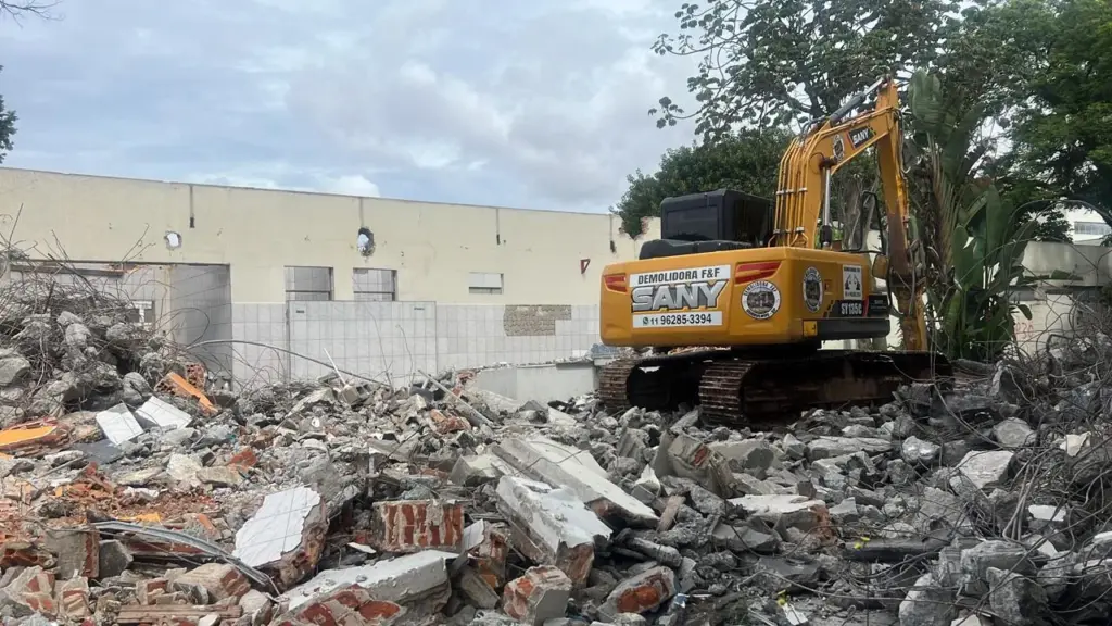 terraplanagem e demolição
